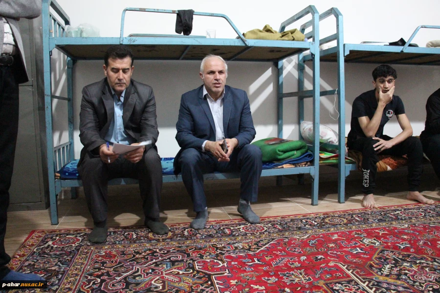 بررسی مشکلات خوابگاه های دانشجویی
 9