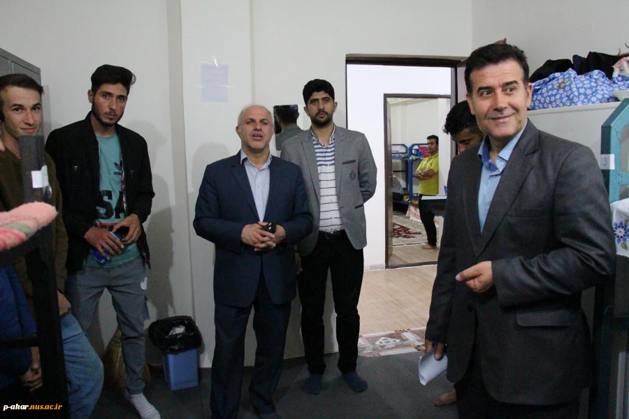بررسی مشکلات خوابگاه های دانشجویی
 2