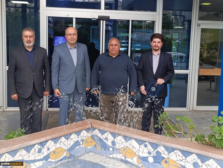 گام بلند دانشگاه ملی مهارت واحد استانی آذربایجان شرقی و صنعت برای تولید کریستال لوستر؛ تفاهم نامه ای به وسعت یک دهه آینده
 4