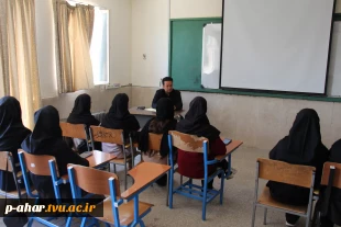 تداوم حضور دانشجویان بومی در کلاس های حضوری جهت رفع اشکال
 4