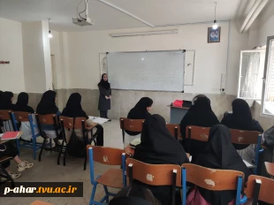 تداوم حضور دانشجویان بومی در کلاس های حضوری جهت رفع اشکال
 3